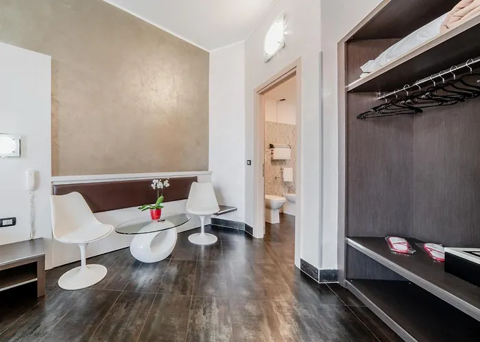 米兰纳威格力酒店 酒店