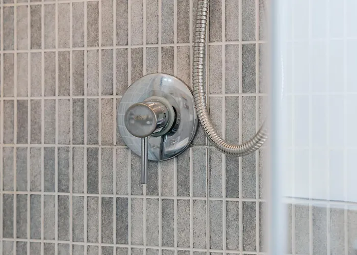 米兰纳威格力酒店 3*