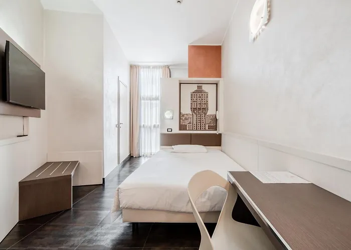 米兰纳威格力酒店 酒店 3*