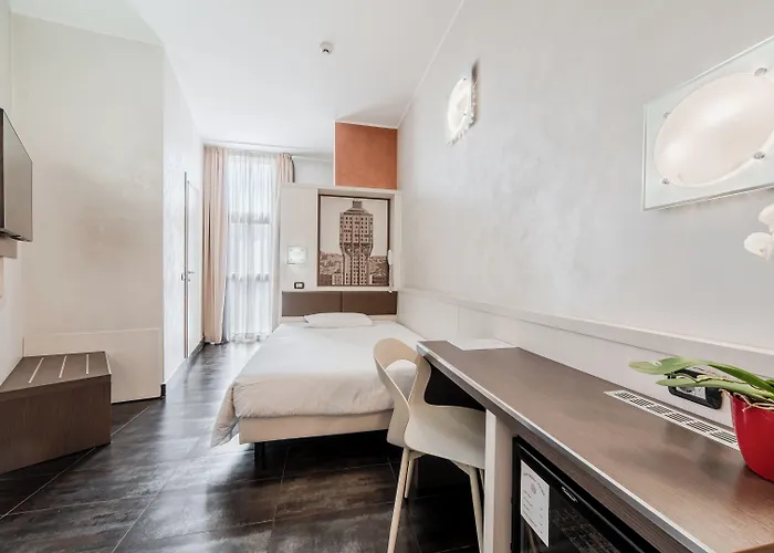 米兰纳威格力酒店 酒店