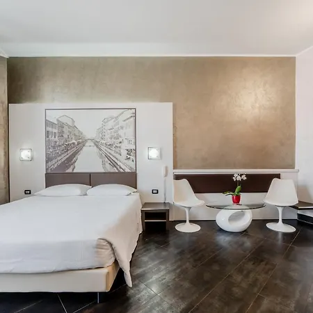 Hotel Navigli 3*
